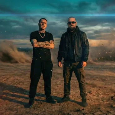 Yung Lyon and Matty Boy standing in a desert landscape for Green Flags music release.